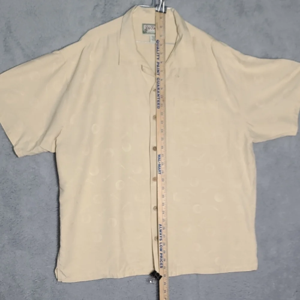 Big Dogs Cream Casual Button Down Shirt with Textured Pattern - Picture 4 of 8